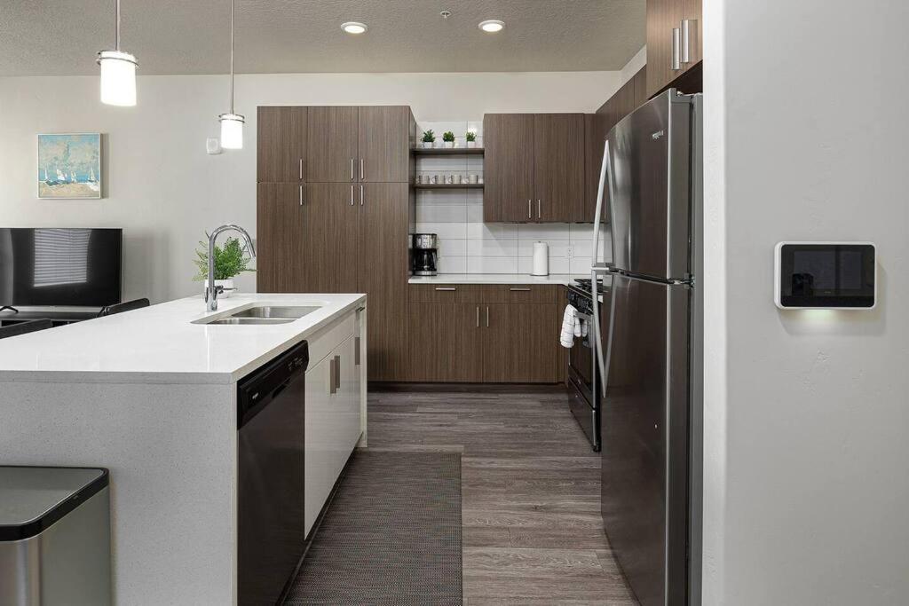 Апартаменти Modern 1B Downtown Slc With Wfh Setup, Gym, Fast Wi-Fi, Pool Солт-Лейк-Сіті Екстер'єр фото
