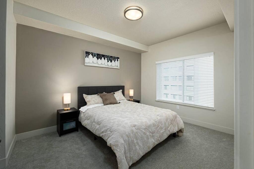 Апартаменти Modern 1B Downtown Slc With Wfh Setup, Gym, Fast Wi-Fi, Pool Солт-Лейк-Сіті Екстер'єр фото